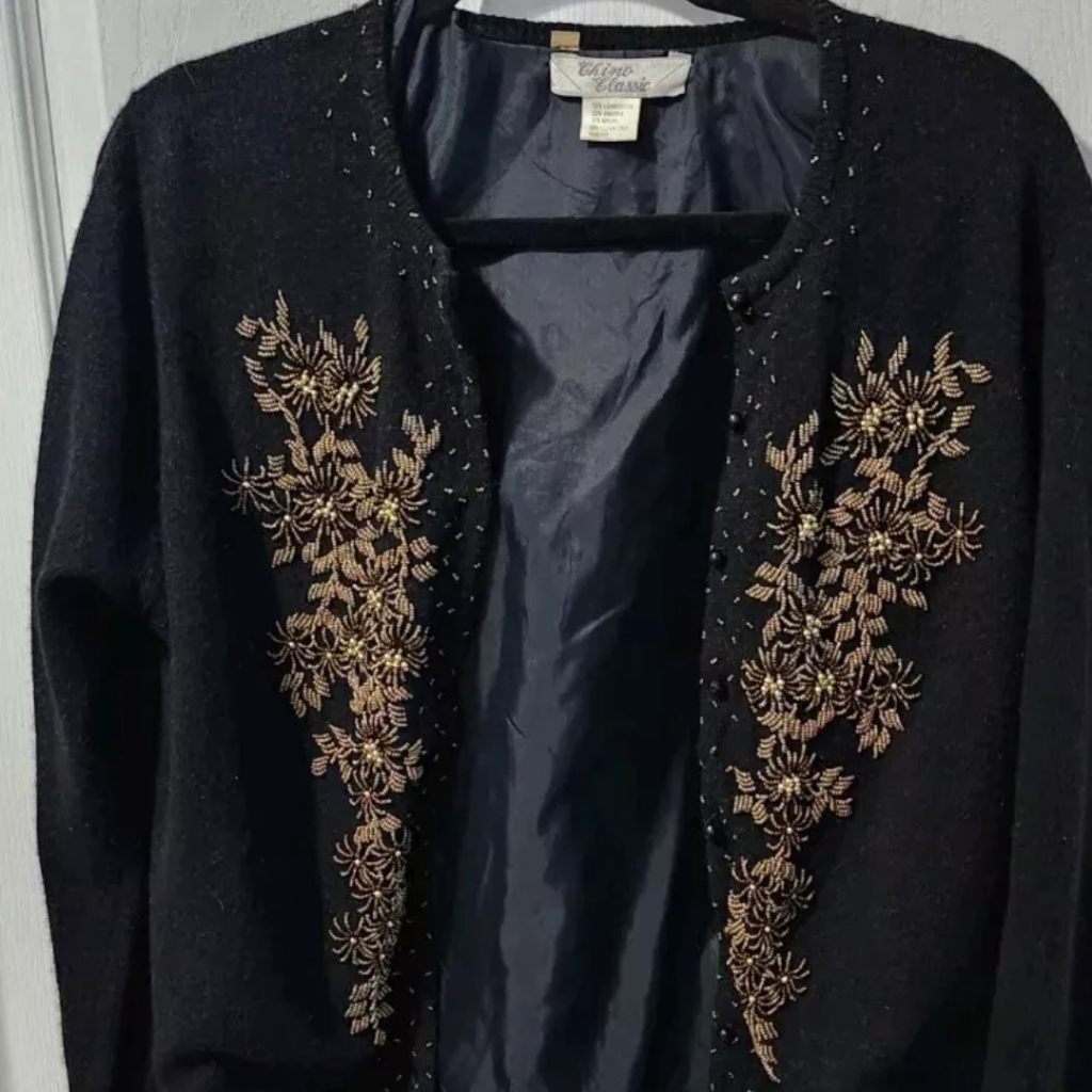 Vintage Womens Beaded Lambswool Angora Cardigan Sweater Chino Medium Large